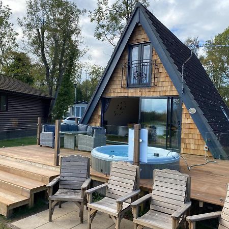Widgeon Bespoke Cabin Tattershall Buitenkant foto
