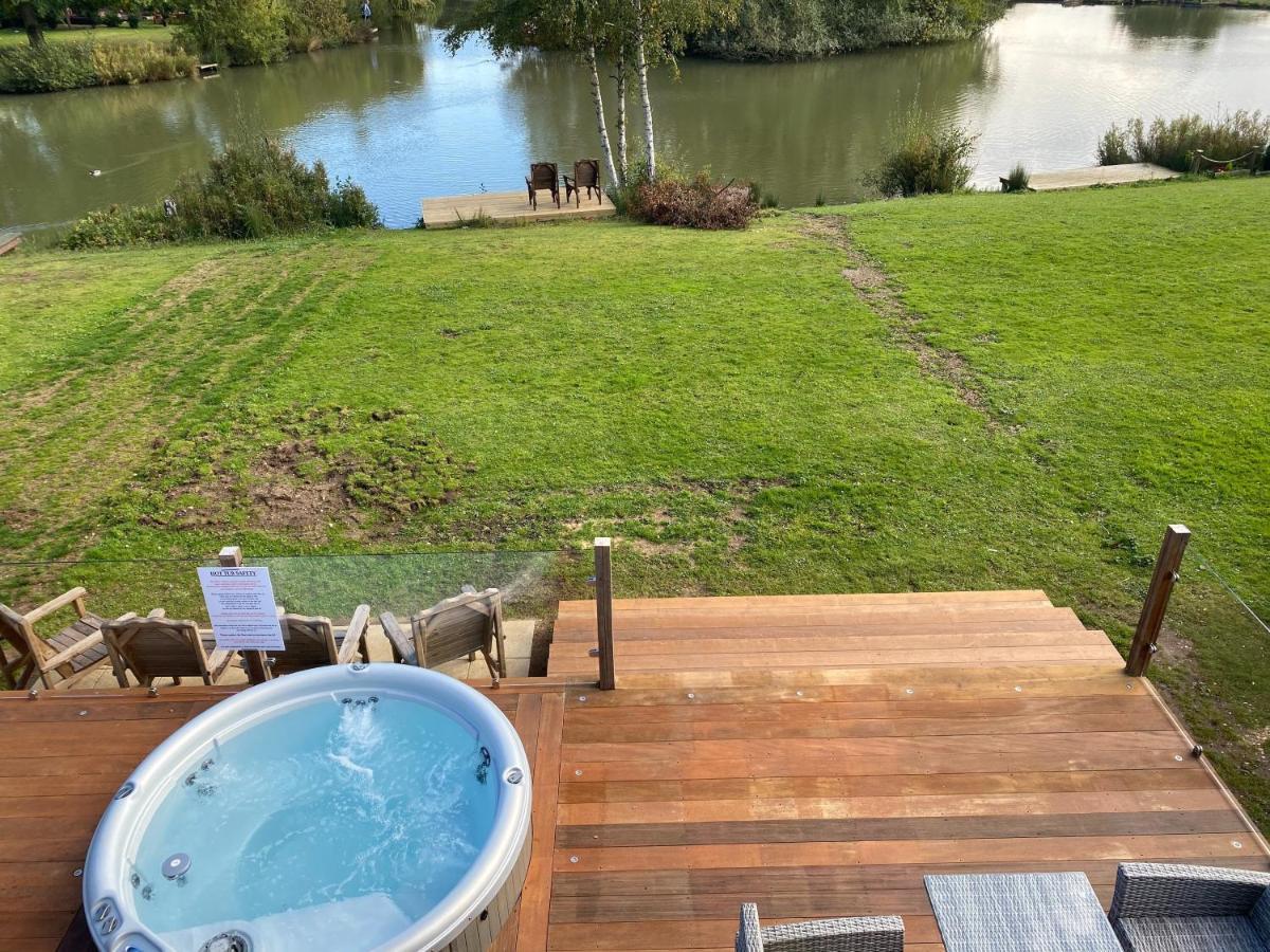 Widgeon Bespoke Cabin Tattershall Buitenkant foto