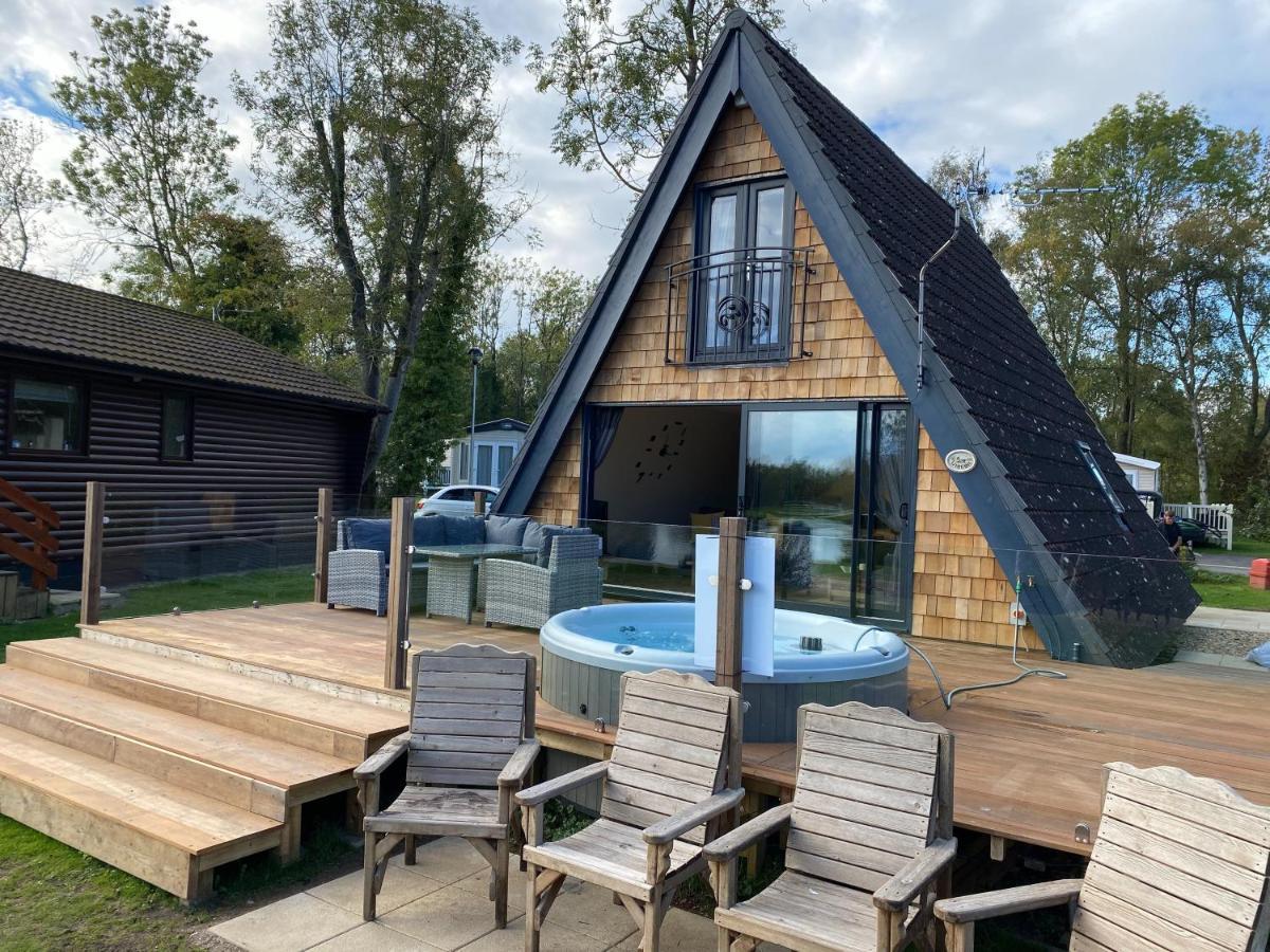 Widgeon Bespoke Cabin Tattershall Buitenkant foto