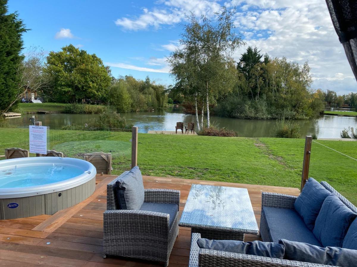Widgeon Bespoke Cabin Tattershall Buitenkant foto