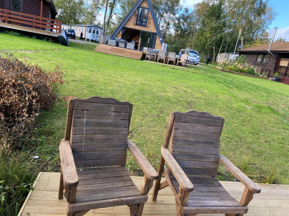 Widgeon Bespoke Cabin Tattershall Buitenkant foto