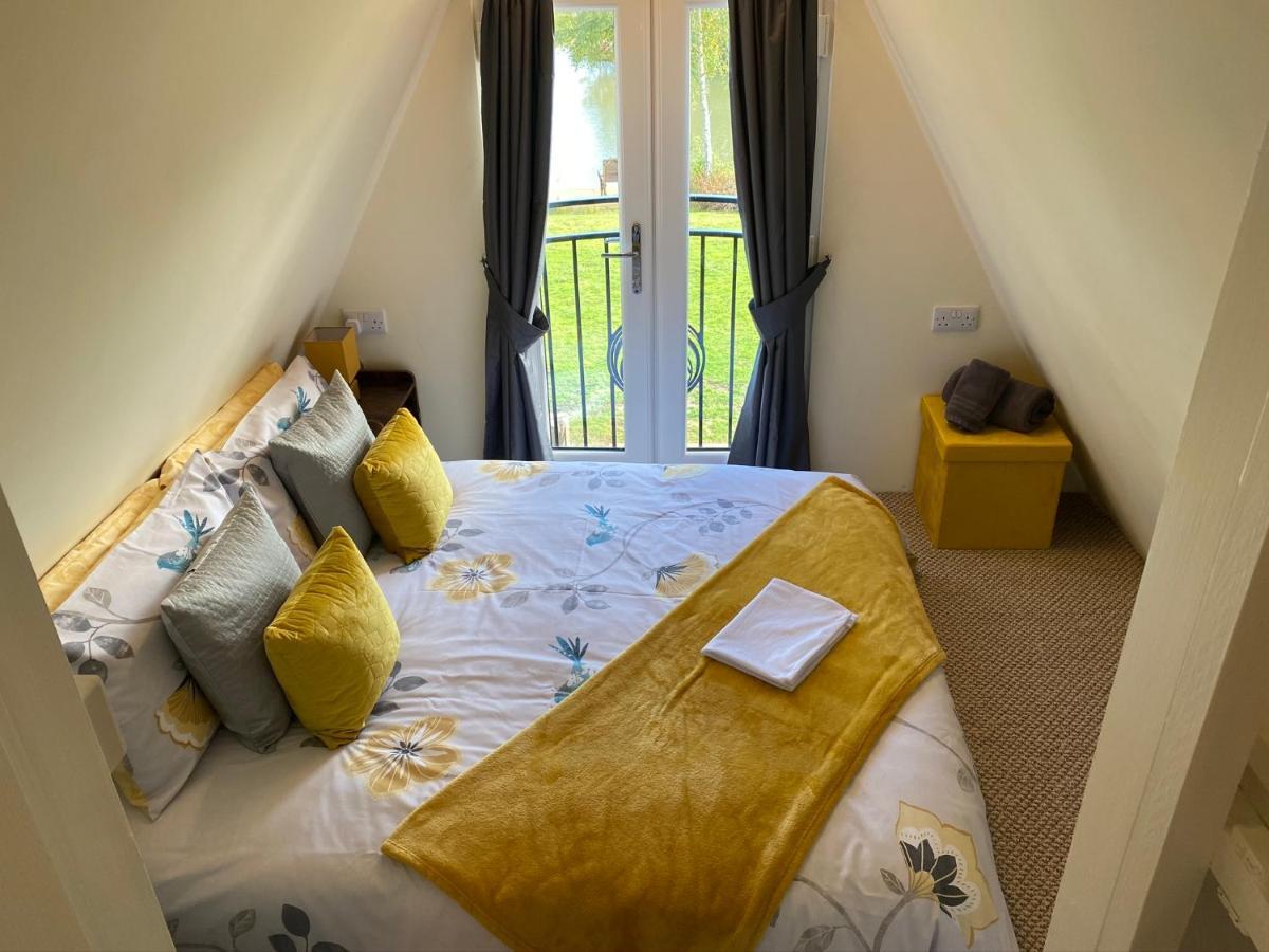 Widgeon Bespoke Cabin Tattershall Buitenkant foto