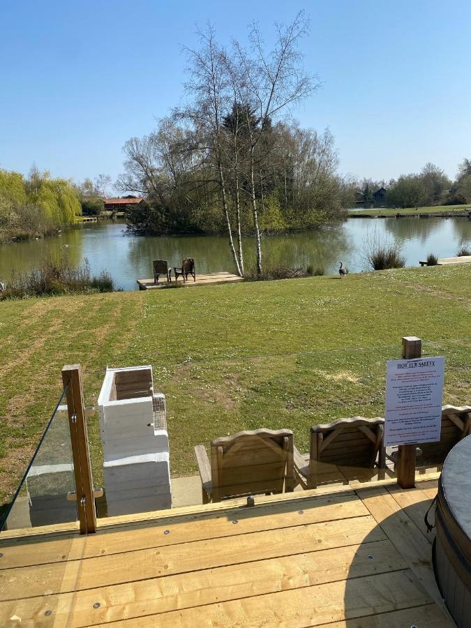 Widgeon Bespoke Cabin Tattershall Buitenkant foto